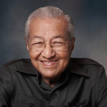 Tun Mahathir Sambut Ulang Tahun Ke-101