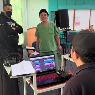 Kisah Di Sebalik 'Yang Tinggal' & Yasin Sulaiman: Pasukan Produksi Bawakan 'Studio Rakaman' Ke Hospital Bahagia