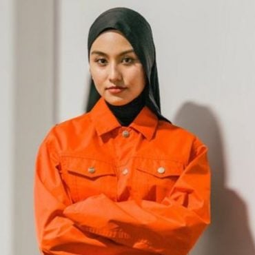 Layla Sania Kongsi Cabaran Tembusi Platform China – ‘Tak Lepas Muat Naik Diri Sendiri Pakai Tudung’
