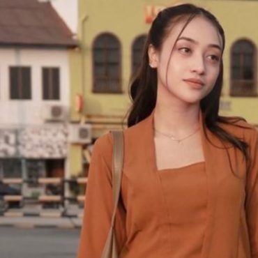 Nesa Idrus Anggap Artis Perlukan Ruang Peribadi Di Set – ‘Kontrak Tak Cakap Kena Bergaul Setiap Kali Rehat’