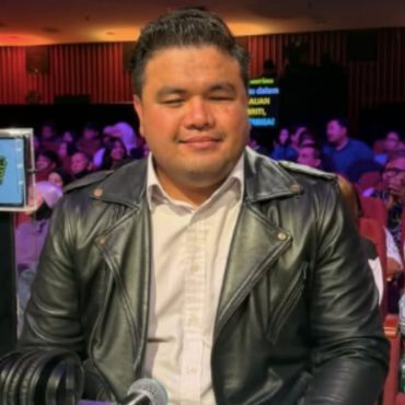 Azmi Saat Terima Banyak Tawaran Luar Bidang Nyanyian – ‘Baca Doa, Jadi Juri & Dipanggil Untuk Melawak’