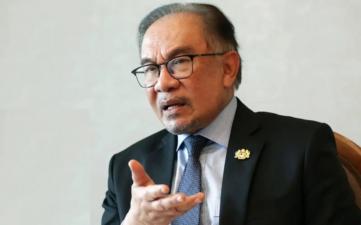 Datuk Seri Anwar Ibrahim Beri Bayangan Kadar Gaji Minimum RM1,700 Bakal Dinaikkan Selari Dengan Peningkatan Produktiviti