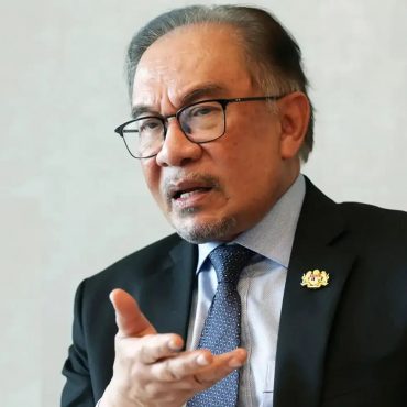 Datuk Seri Anwar Ibrahim Beri Bayangan Kadar Gaji Minimum RM1,700 Bakal Dinaikkan Selari Dengan Peningkatan Produktiviti